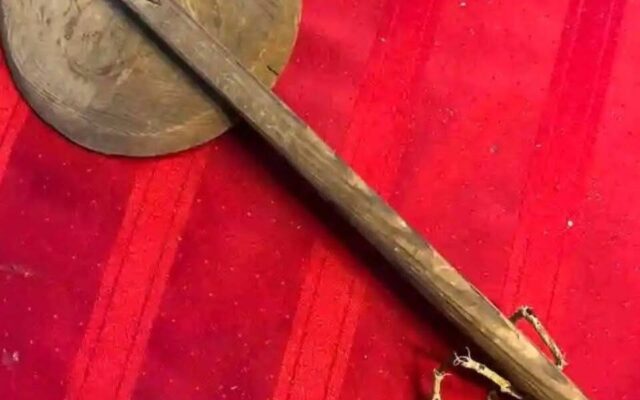Can You Identify This Forgotten Relic of the Past? The Wooden Traveler’s Measuring Wheel – A Story Woven in Wood…